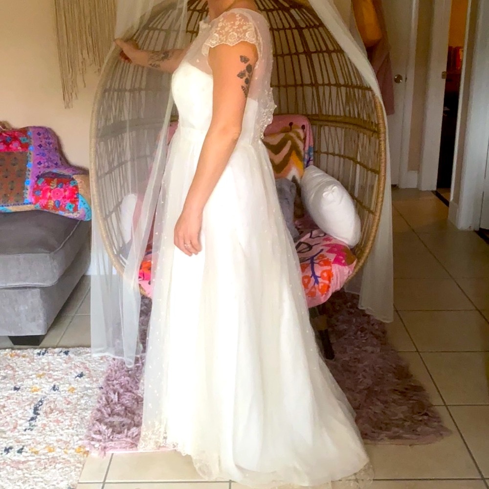 BEAUTIFUL NEW  VINTAGE STYLE… DAVIDS BRIDAL DRESS